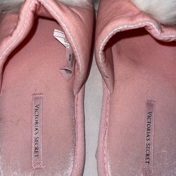 Victoria's Secret Soft Pink Fluffy Slippers - Picture 7 of 9